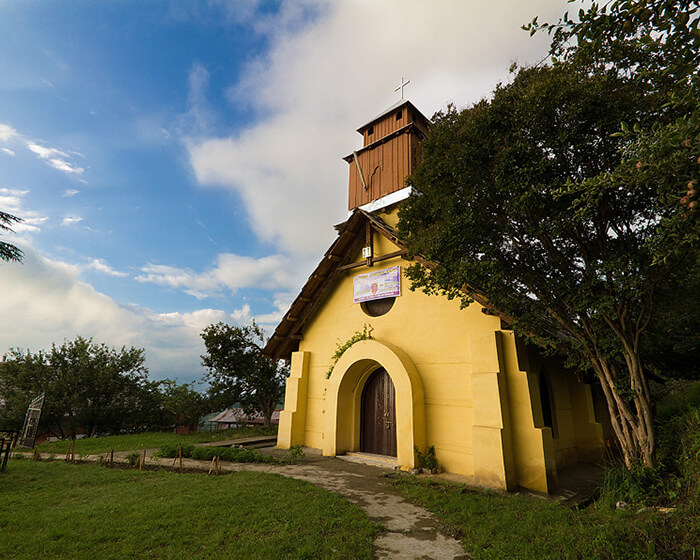 st-marys-church-kotgarh-the-apple-crest